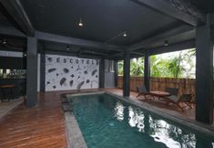 Swimming Pool 2 Escotel Krisnantara Guest House