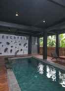 SWIMMING_POOL Escotel Krisnantara Guest House