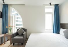 Phòng ngủ 2 La Airport Tan Binh Hotel