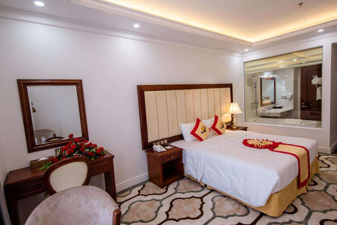 The Shine 2 Hotel & Apartment khách sạn gần ga Hải Phòng