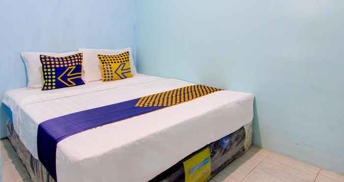 Kamar Tidur SPOT ON 92814 Gioba Kost Syariah