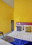 BEDROOM SPOT ON 92827 Anisah Adil Homestay Syariah