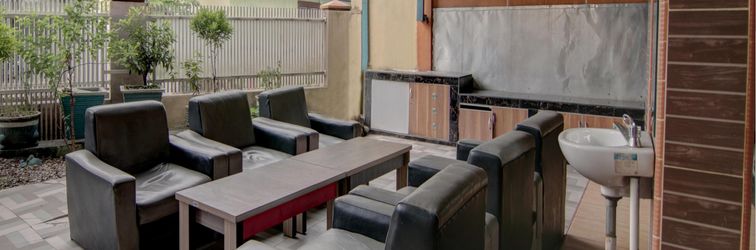 ロビー OYO 92833 Penginapan Syariah