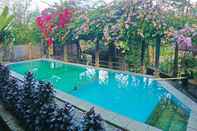 Swimming Pool Capital O 92836 Villa Kampoeng Katineung