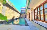 Swimming Pool 2 Kamandaka Hotel