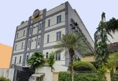 Exterior 2 SPOT ON 92822 Finest House Near Amplas Bus Terminal