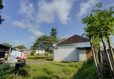 Exterior 4 SPOT ON 92855 Griya Sandi Syariah Rogojampi