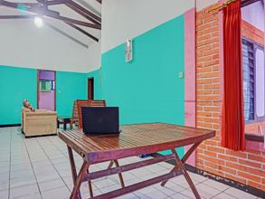 Lobby 4 Capital O 92867 Villa Raggal