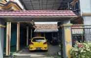 Exterior 2 SPOT ON 92857 Kos Haji Jakfar Syariah