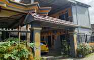 Exterior 5 SPOT ON 92857 Kos Haji Jakfar Syariah