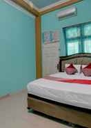 BEDROOM OYO 92862 Rania Kost Simpang Rimbo