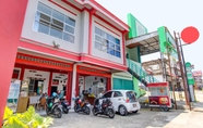 Bangunan 4 SPOT ON 92866 Pondok Kopi Homestay Syariah