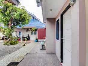 Exterior 4 OYO 92861 Raya Guest House Syariah