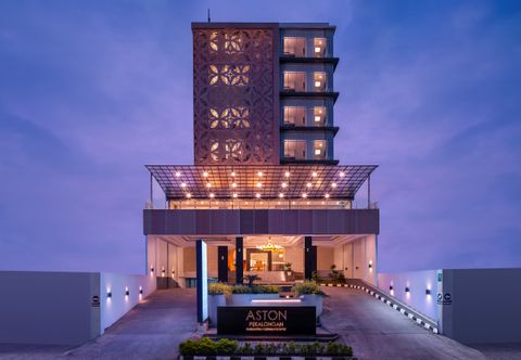 Exterior Aston Pekalongan Syariah Hotel & Conference Center