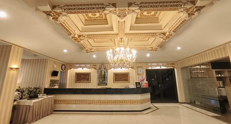 Lobby 2 Riyadi Palace Hotel