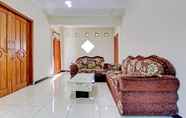 Lobby 7 OYO 92884 Agustha Homestay