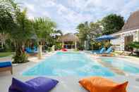 Swimming Pool Hotel Puri Tempo Doeloe