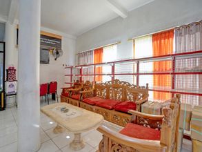 Lobby 4 Collection O 92897 Hotel Intan Near Kantor Syahbandar Bawean