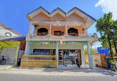 Exterior 2 Collection O 92897 Hotel Intan Near Kantor Syahbandar Bawean