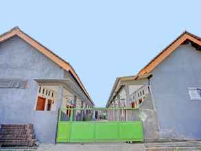 Bangunan 4 SPOT ON 92906 Surya Indah Homestay Syariah