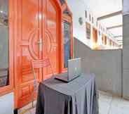 Lobi 6 SPOT ON 92906 Surya Indah Homestay Syariah