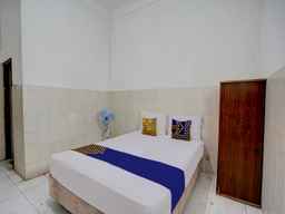 SPOT ON 92876 Homestay Kedamean, Rp 60.411