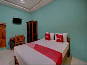 OYO 92896 Hotel Sahabat Syariah Near Plasa Telkom Bawean, Rp 59.912