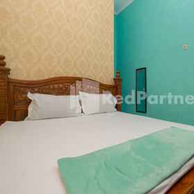 Hotel Wisata Ziarah Sunan Bonang Syariah Mitra RedDoorz 1, Hotel Safari Dharma Daerah Tuban