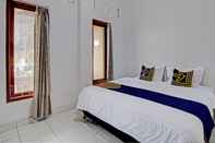 Kamar Tidur SPOT ON 92914 Meranti Homestay