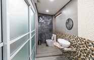 ห้องน้ำภายในห้อง 5 Na Klongluang Boutique Resort