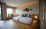 Kamar Tidur 3 The Arch Phuket Hotel