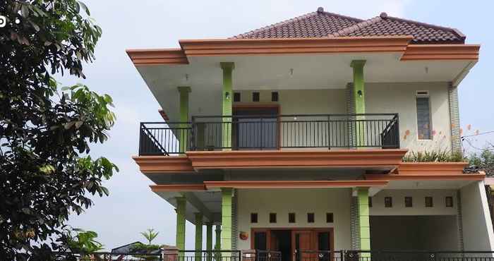 Exterior Villa Puncak Permata