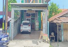 Bangunan 3 SPOT ON 92905 Sutomo Residence Syariah Near Taman Tugu Padang Area