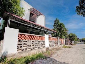 Exterior 4 Hotel O Marvel House Syariah