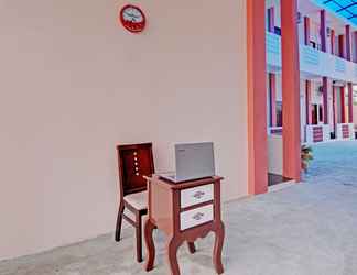 Sảnh chờ 2 OYO 92946 Dekna Homestay Syariah