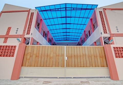 Exterior OYO 92946 Dekna Homestay Syariah