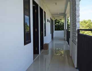 Lobby 2 OYO 92938 Kost Putih Syariah