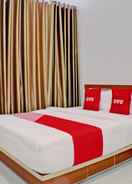 BEDROOM OYO 92945 Guest House Nusa Indah Syariah