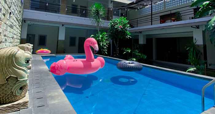 Kolam Renang Dinasty Style Hotel