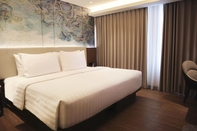 Bedroom Hotel Santika Premiere Lampung