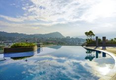 Kolam Renang 6 Hotel Santika Premiere Lampung