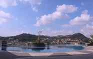 Swimming Pool 6 Hotel Santika Premiere Lampung