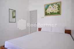 Wisma Giri Mulyo B near Grojogan Sewu Mitra RedDoorz, USD 15.28