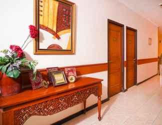 Sảnh chờ 2 Capital O 142 Hotel Al Furqon Syariah 