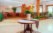 Lobby 6 Capital O 142 Hotel Al Furqon Syariah 