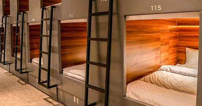 Kamar Tidur Ketje Luxury Capsule Mitra RedDoorz