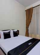 BEDROOM Capital O 93024 Hotel Ganesha