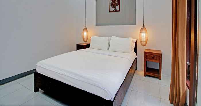 Kamar Tidur Collection O 93004 Double D Guest House