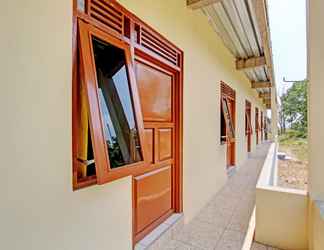 Lobi 2 SPOT ON 92930 Syifa Guest House Syariah