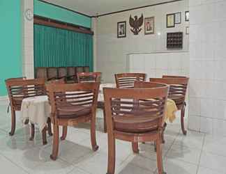 Lobi 2 Capital O 92958 Hotel Raflessia Syariah